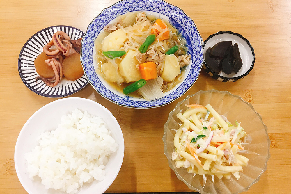 夕食